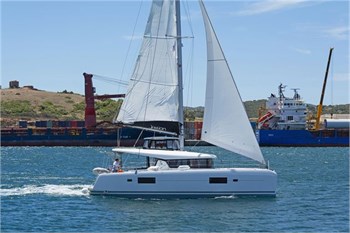 Lagoon 42 (4+2Cab) 
