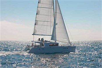 Lagoon 450 Fly (4+2Cab)