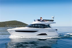Bavaria R40 Fly