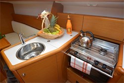 Sun Odyssey 33i