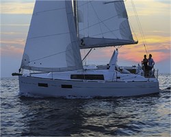 Oceanis 35 (3Cab)