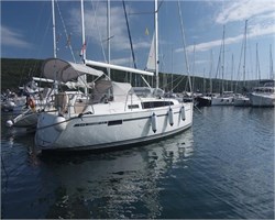 Bavaria Cruiser 33 (2Cab)
