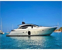 Pershing 72