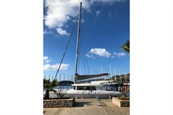 Lagoon 421(4+1cab)