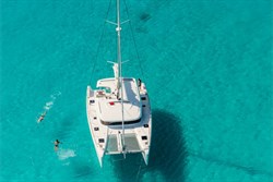 Lagoon 39 (4+2cab)