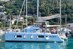 Lagoon 42 (4+2Cab)