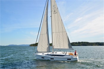 Bavaria C42 (3Cab)