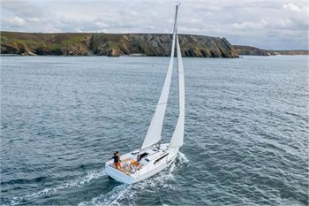 Oceanis 37.1 (3Cab)