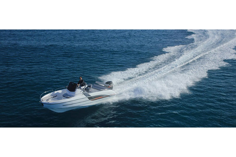 Beneteau Flyer 6 Spacedeck Beneteau Flyer 6 Spacedeck