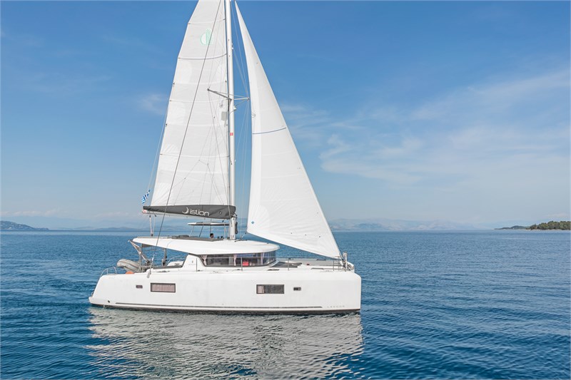 Lagoon 42