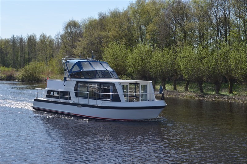 Safari Houseboat 1050 Safari Houseboat 1050