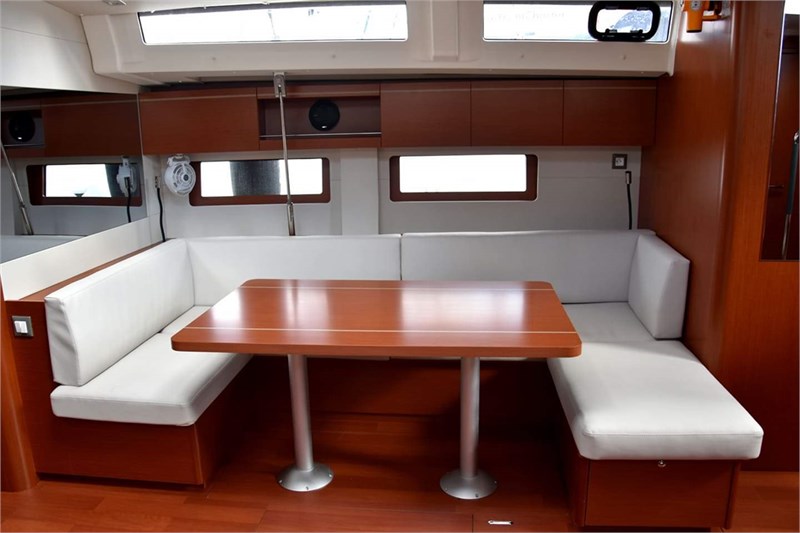 Oceanis 51.1