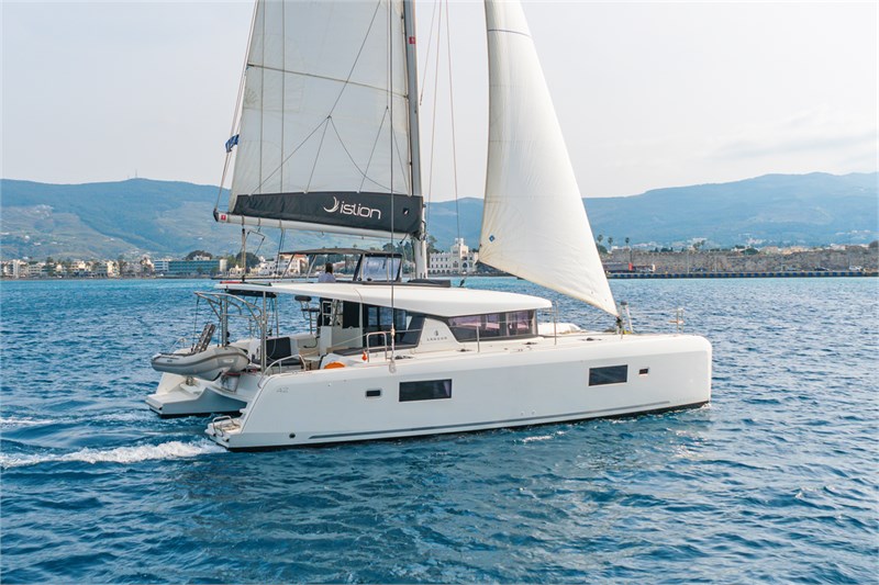 Lagoon 42
