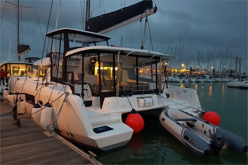 Lagoon 42