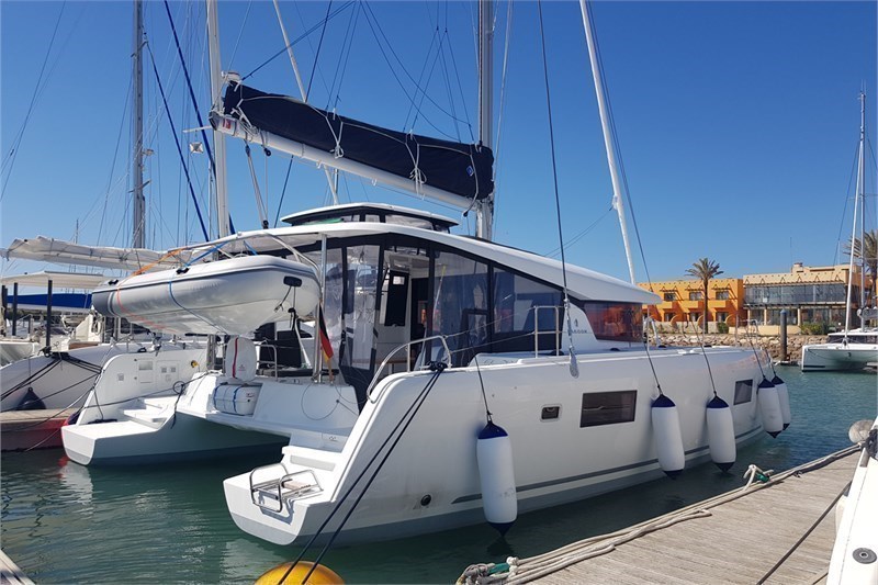 Lagoon 42