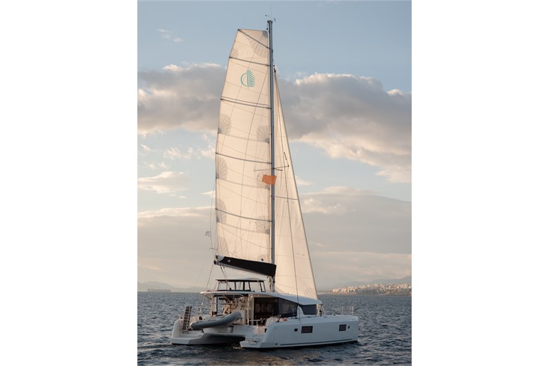 Lagoon 42