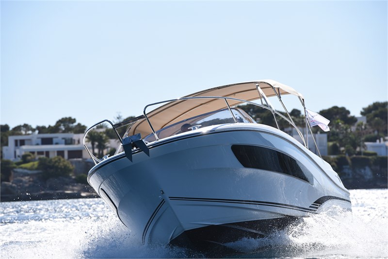 Jeanneau Cap Camarat 7.5 WA