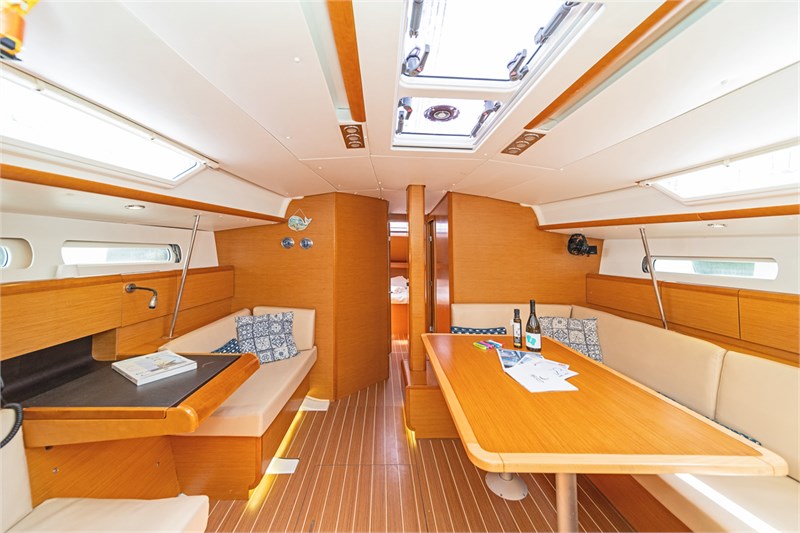 Sun Odyssey 439