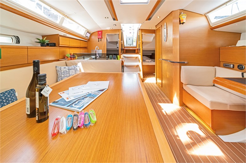 Sun Odyssey 439