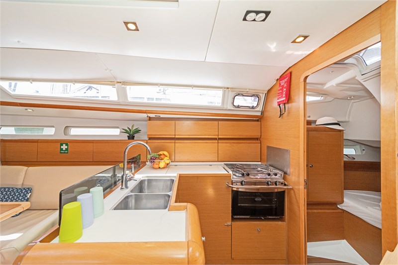 Sun Odyssey 439