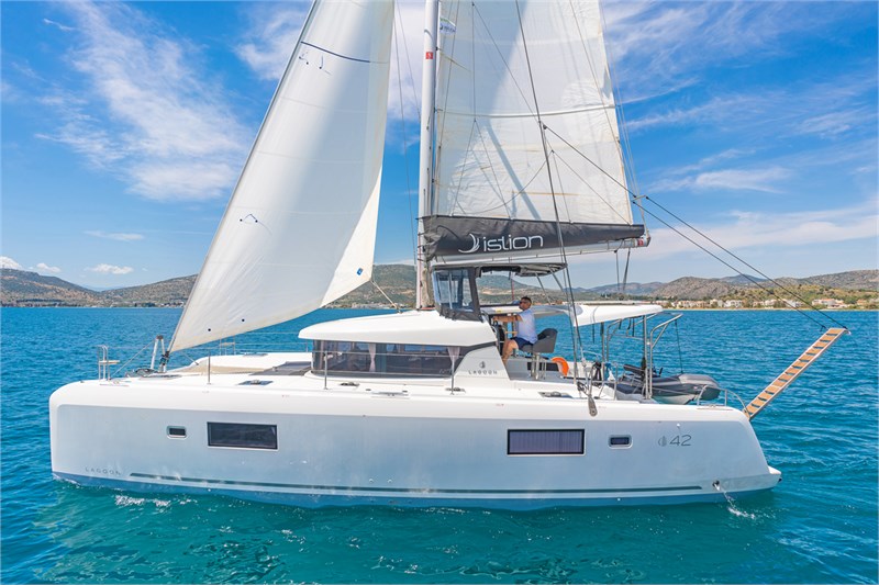 Lagoon 42