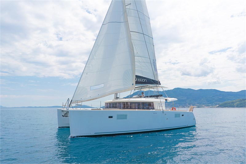 Lagoon 450 Fly