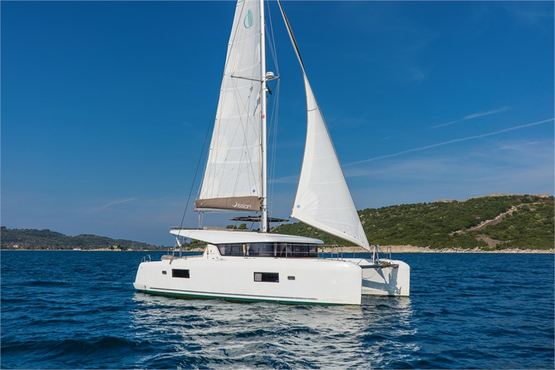 Lagoon 42
