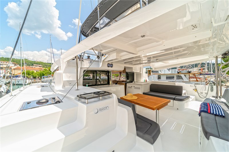 Lagoon 46
