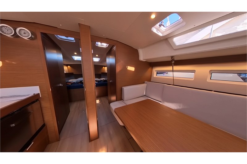 Sun Odyssey 490