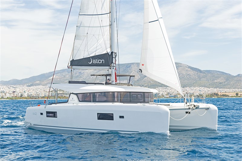 Lagoon 42