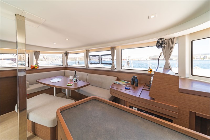 Lagoon 42