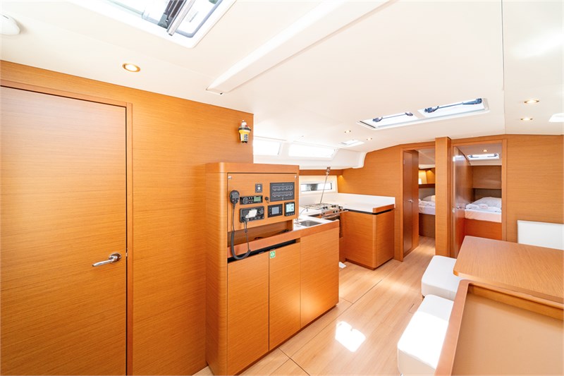 Sun Odyssey 490