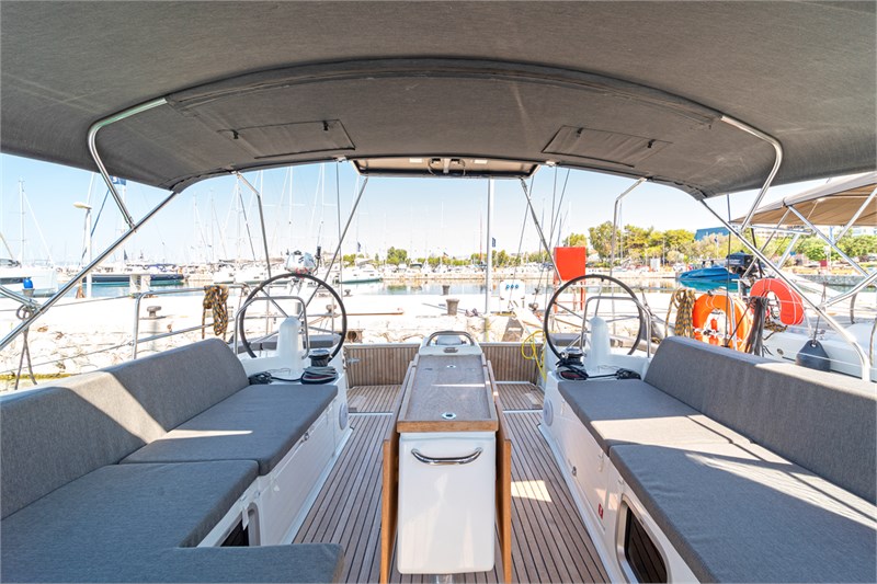 Sun Odyssey 490