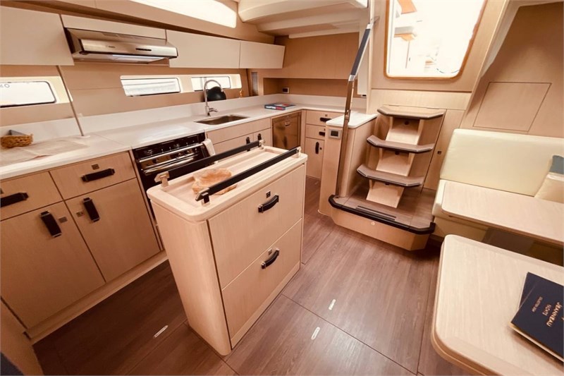 Jeanneau 55
