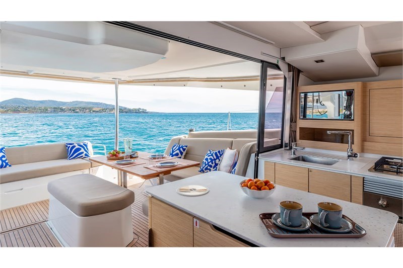 Fountaine Pajot FP 44