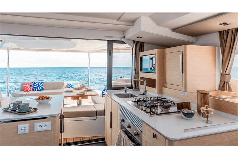 Fountaine Pajot FP 44