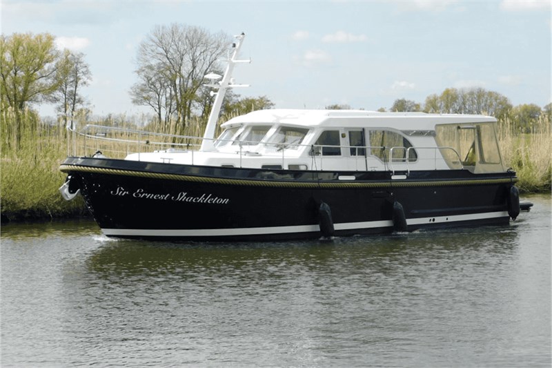 Linssen Grand Sturdy Sedan 40.9