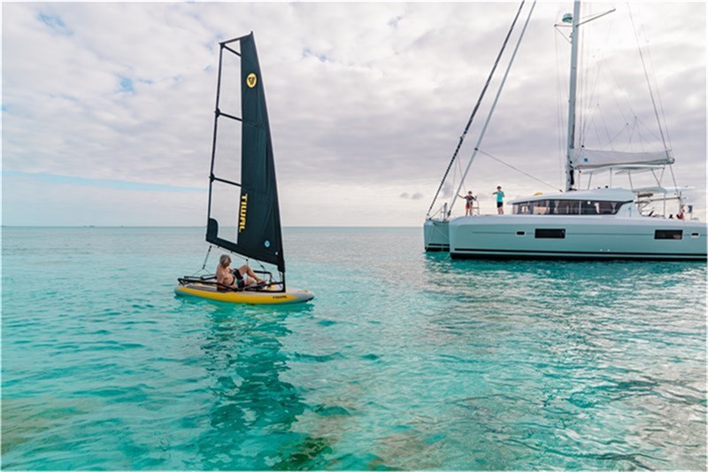 Lagoon 42