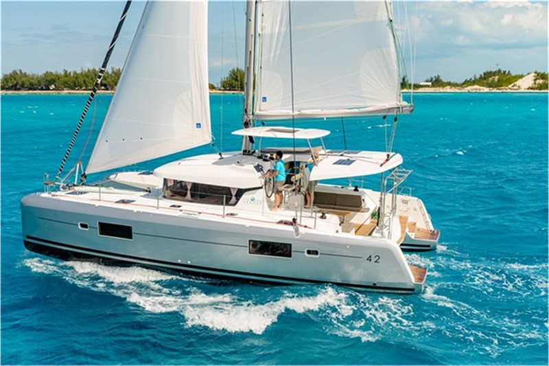 Lagoon 42